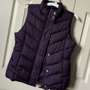 GAP Women’s Puffy Vest Size M
